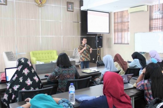 Seminar Hasil  : Tuhu Perwitasari